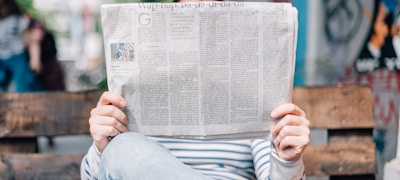 足球战术分析板上的深度专题文章配图